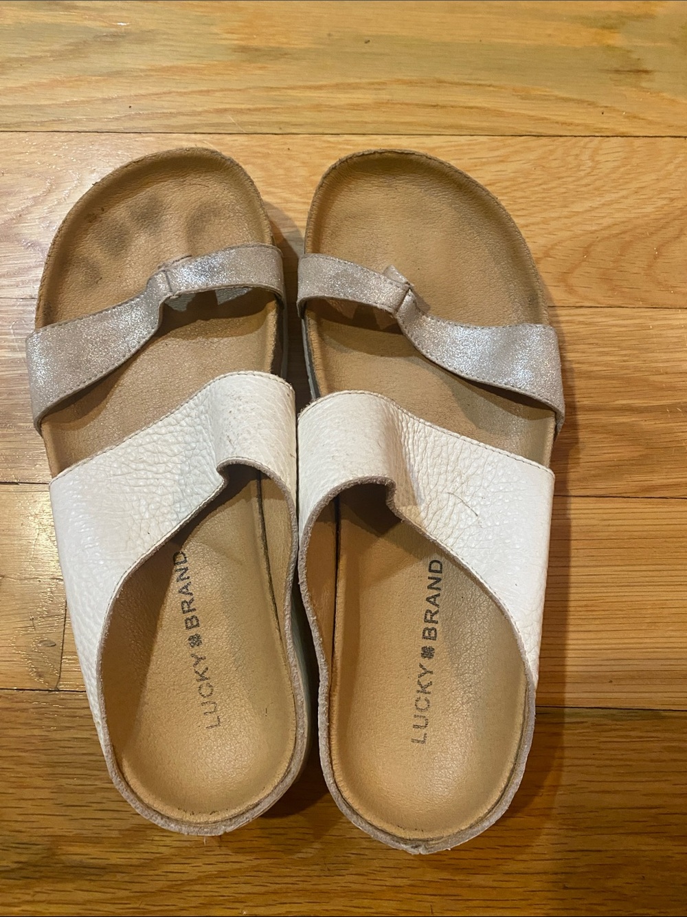 Lucky Brand Women's White and silver Slide Sandals
